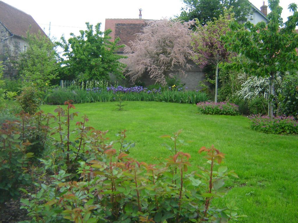 VeuvesLes Bords De Loireアパートメント 部屋 写真