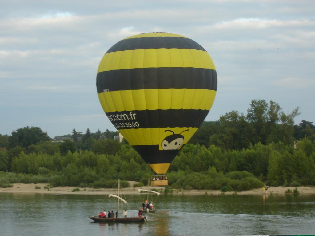VeuvesLes Bords De Loireアパートメント 部屋 写真